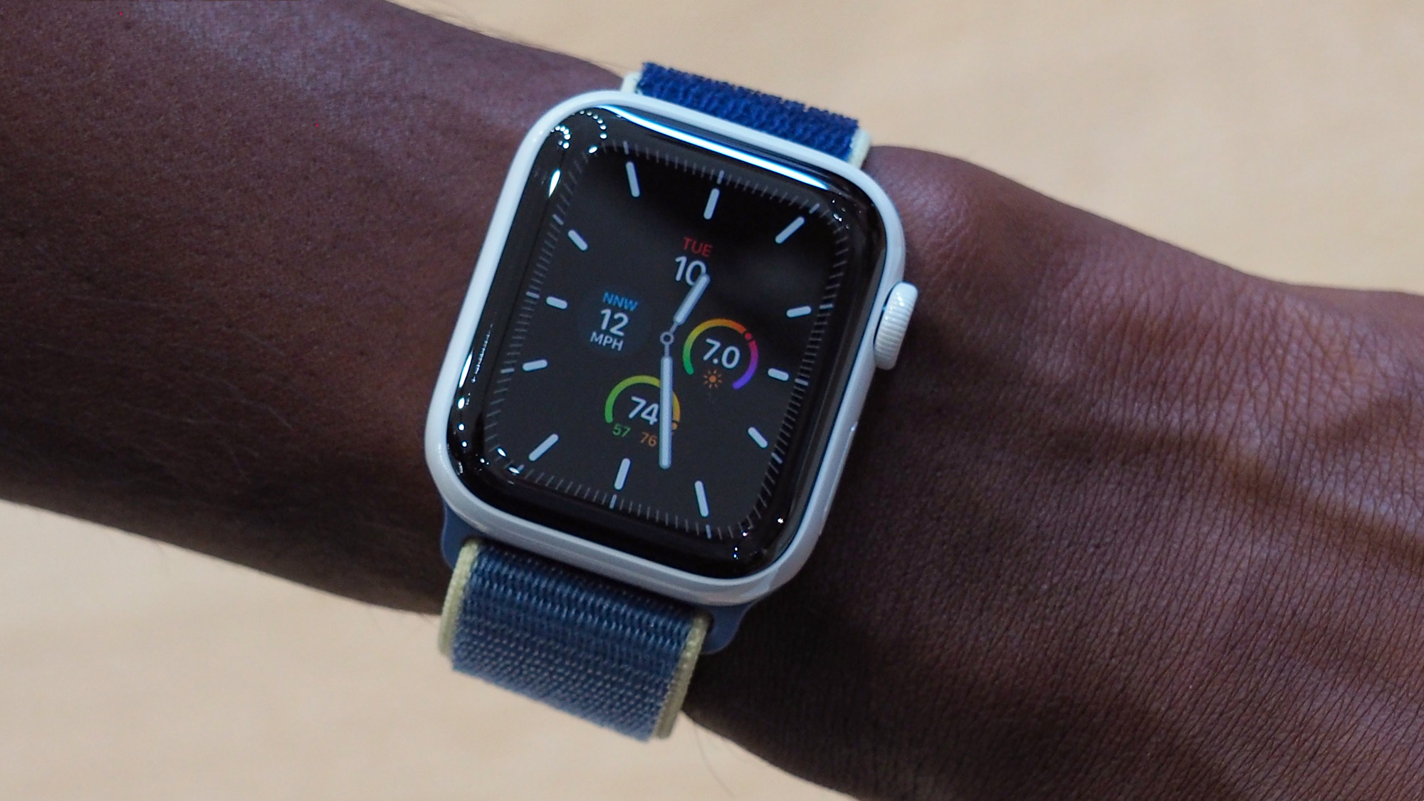 Apple Watch 5 Review Roundup What Critics Love And Hate Toms Guide