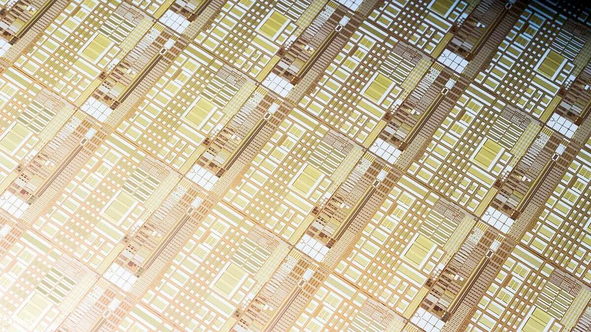 Unisantis Electronics, a startup led by Fujio Masuoka, the inventor of NAND memory, has developed Dynamic Flash Memory (DFM), a volatile type of mem