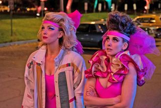 GLOW 2017> Tilted Productions TV series with Betty Gilpin at left and Alison Brie