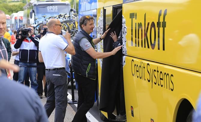 Race directors met with the race organisers to discuss the stage 16 debacle on the Stelvio
