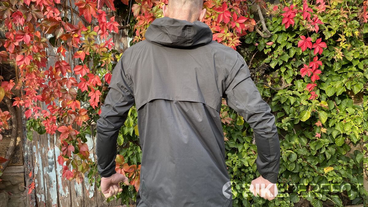Altura Esker packable jacket review