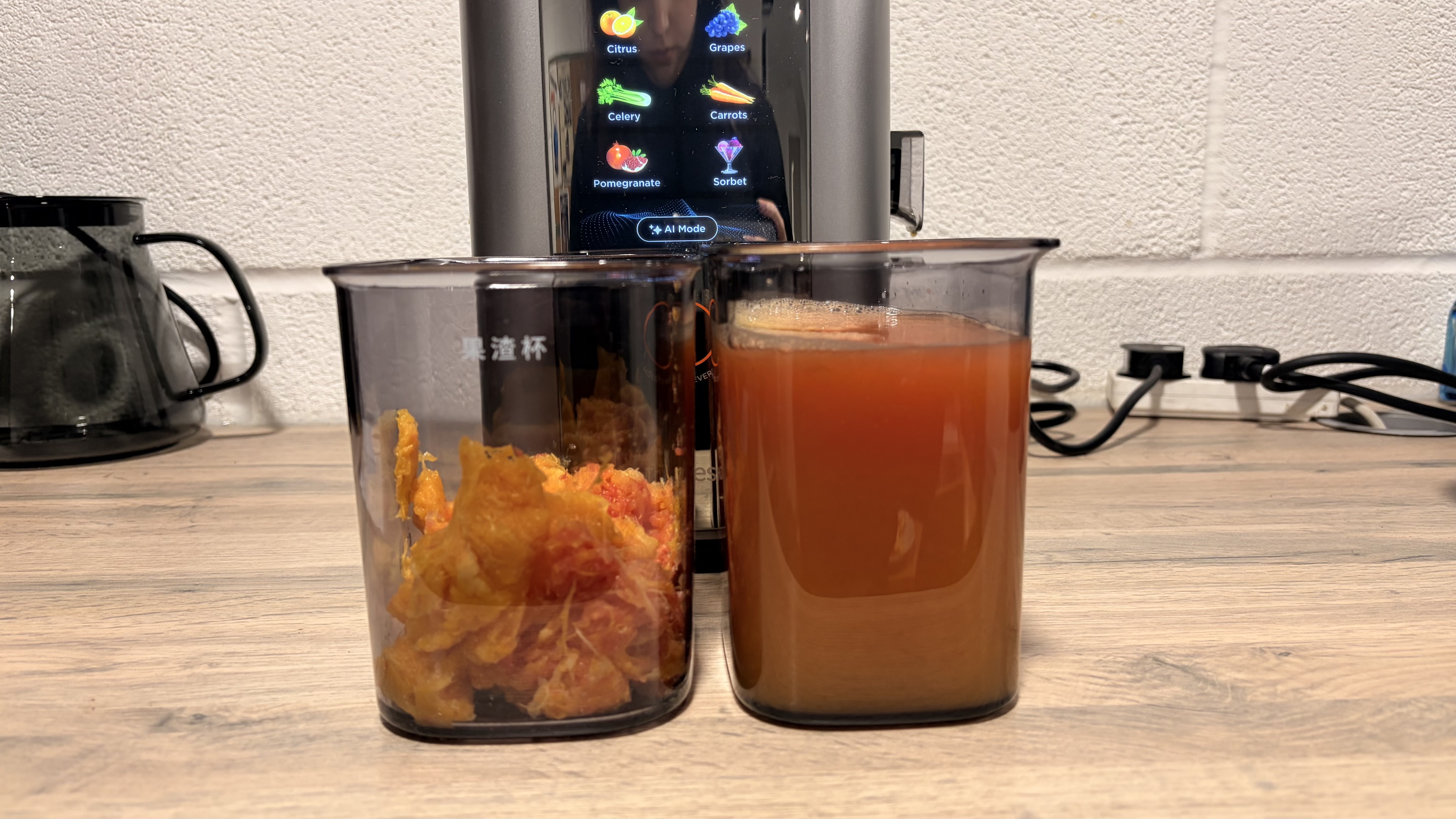 Citrus juice made using the Tribest Slowstar AI Vertical Hopper Juicer