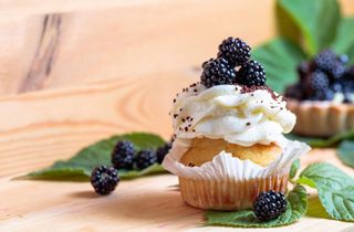 White chocolate and blackberry cupcakes
