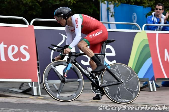 Geraint Thomas (Wales) heads in for bronze