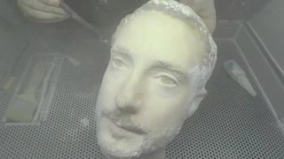 Det 3D-printede hodet ble laget av Blackface Studio i Birmingham i England.