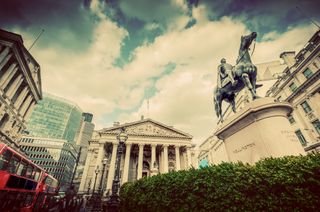 Bank of England with Wellington statue