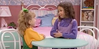 Michelle Tanner (Mary-Kate and Ashley Olsen) Denise Frazer (Jurnee Smollett) talk on Full House