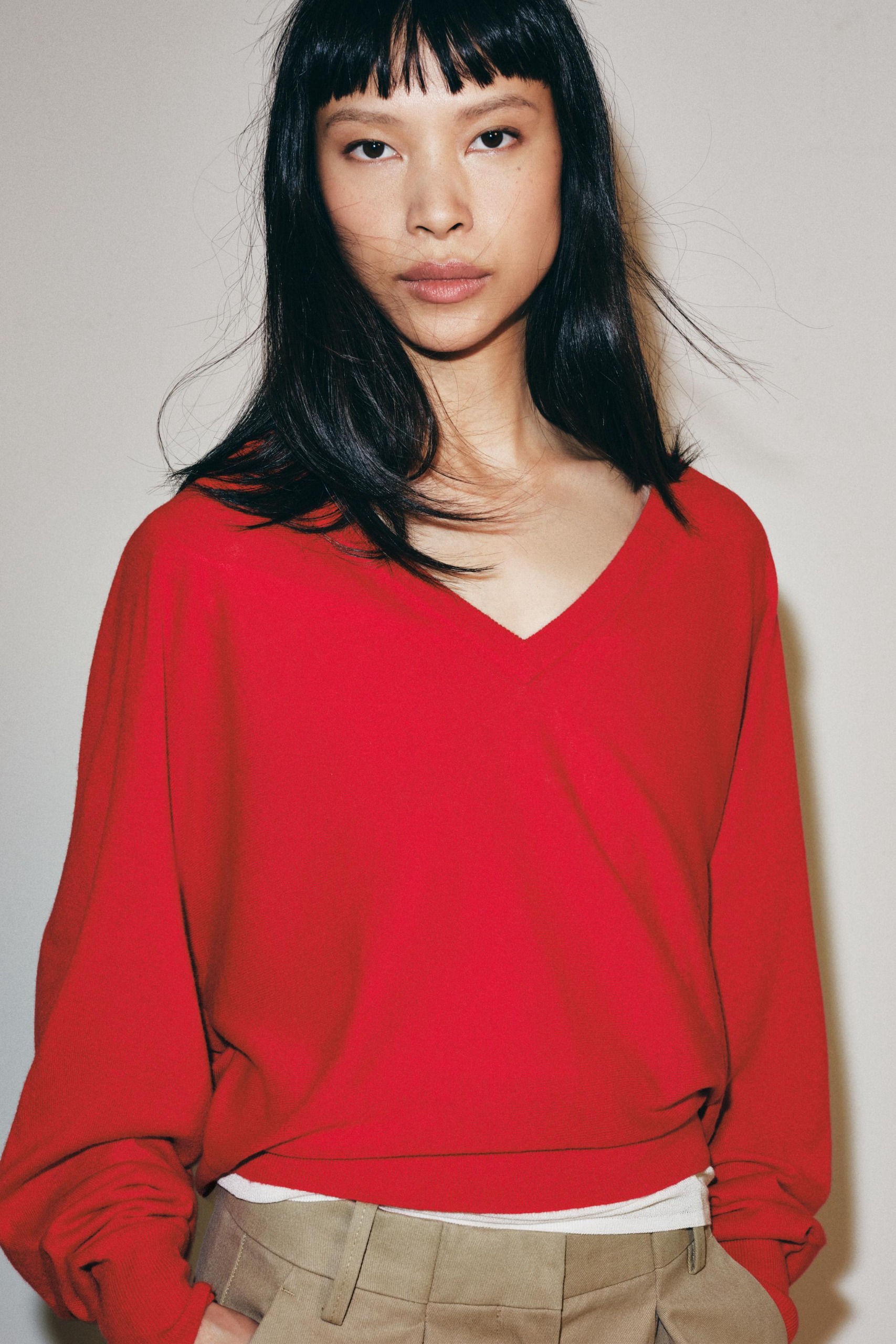 Wool V-Neck Jumper - Red - S