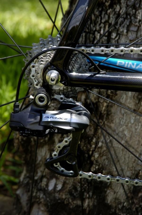 It's a mixture of Shimano Dura Ace Di2 and 7900 back here on Swift's Pinarello Dogma.