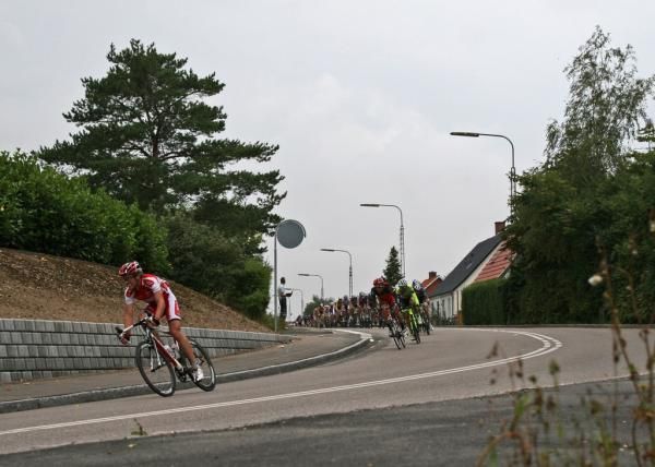 A rider goes on the attack