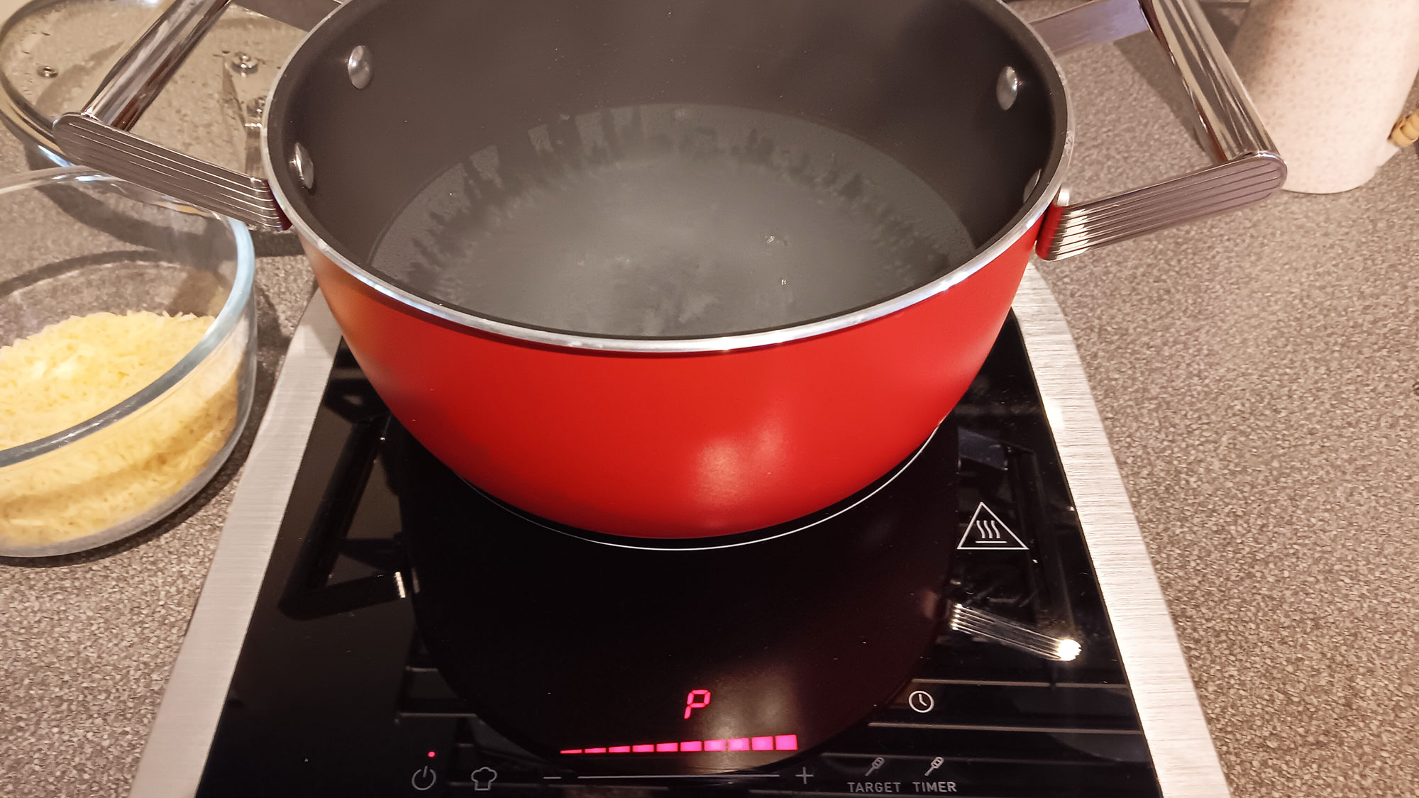 Power boost function on Smeg Portable Induction Cooktop