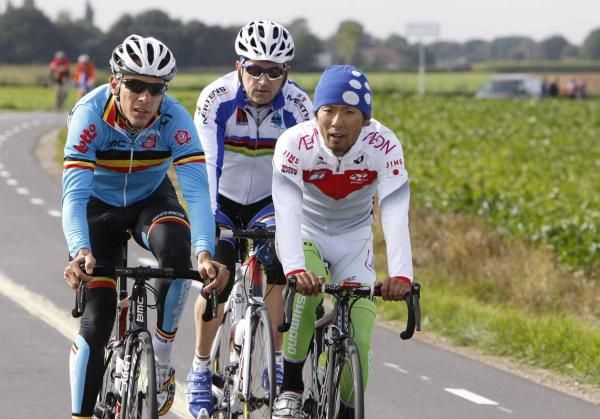 Philippe Gilbert and Yukihiro Doi of Japan