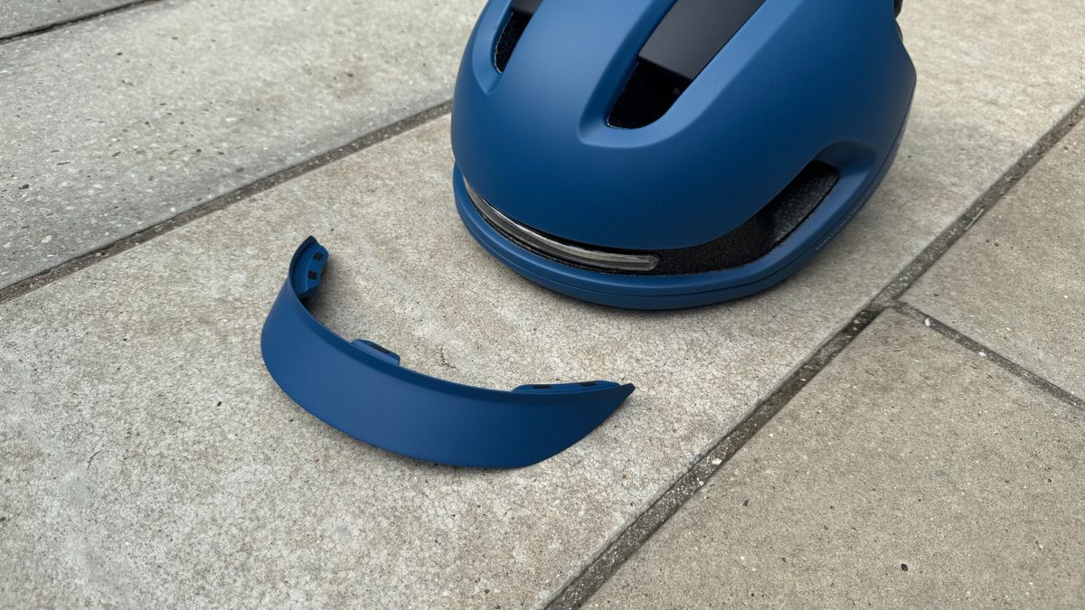 The Unit 1 Aura magnetic visor easily unclips
