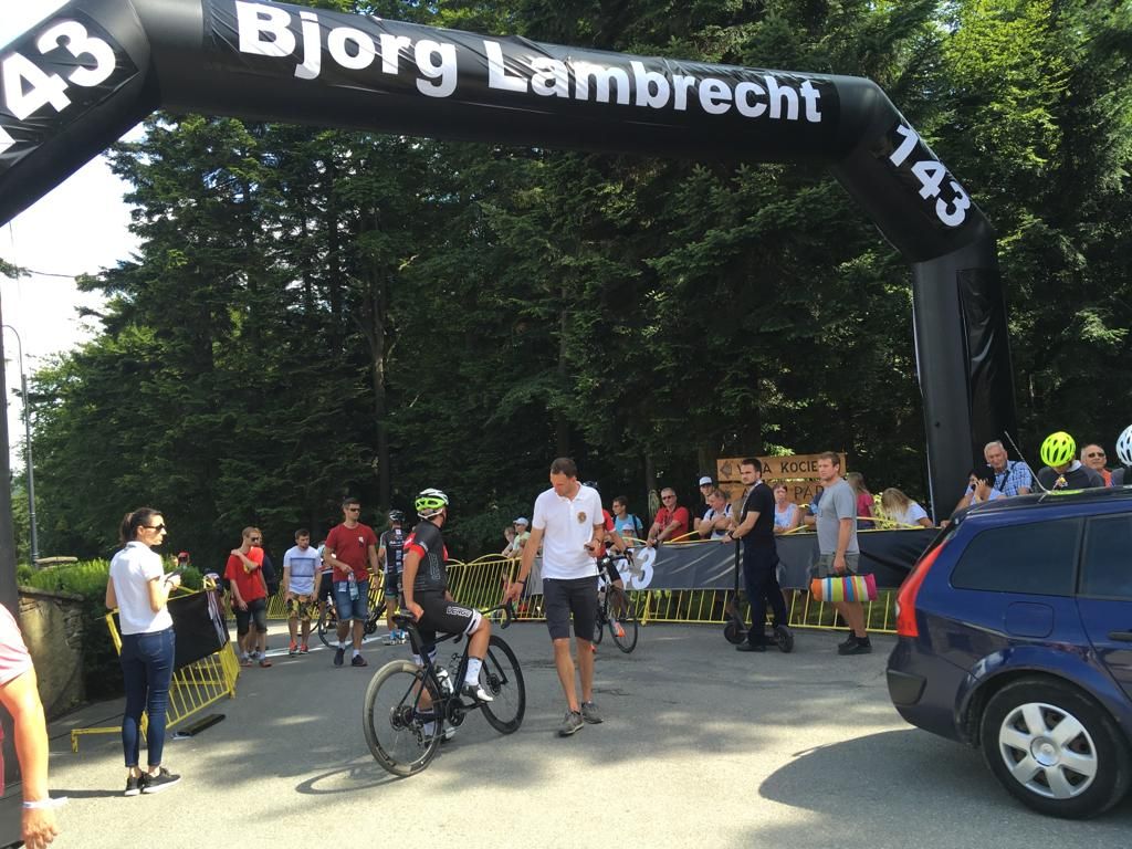 The finish line for stage 4 of the Tour de Pologne paid tribute to Bjorg Lambrecht.