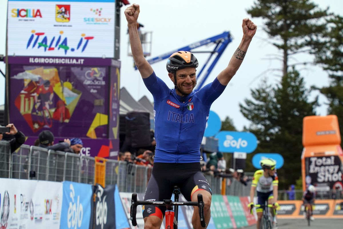 Giro di Sicilia 2022 - 3rd Edition - 4th stage Ragalna - Etna 140 km - 15/04/2022 - Damiano Caruso (ITA - Bahrain Victorious) - photo Massimo Fulgenzi/SprintCyclingAgency&Acirc;&copy;2022