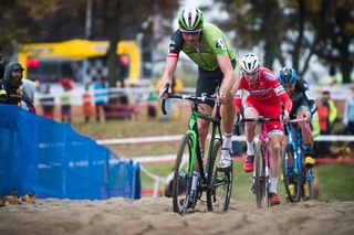 RYan Trebon (Cannondale pb Cyclocrossworld) hitting the sand pit, followed by Logan Owen (CalGiant), and Jamey Driscoll (Raleigh Clement).