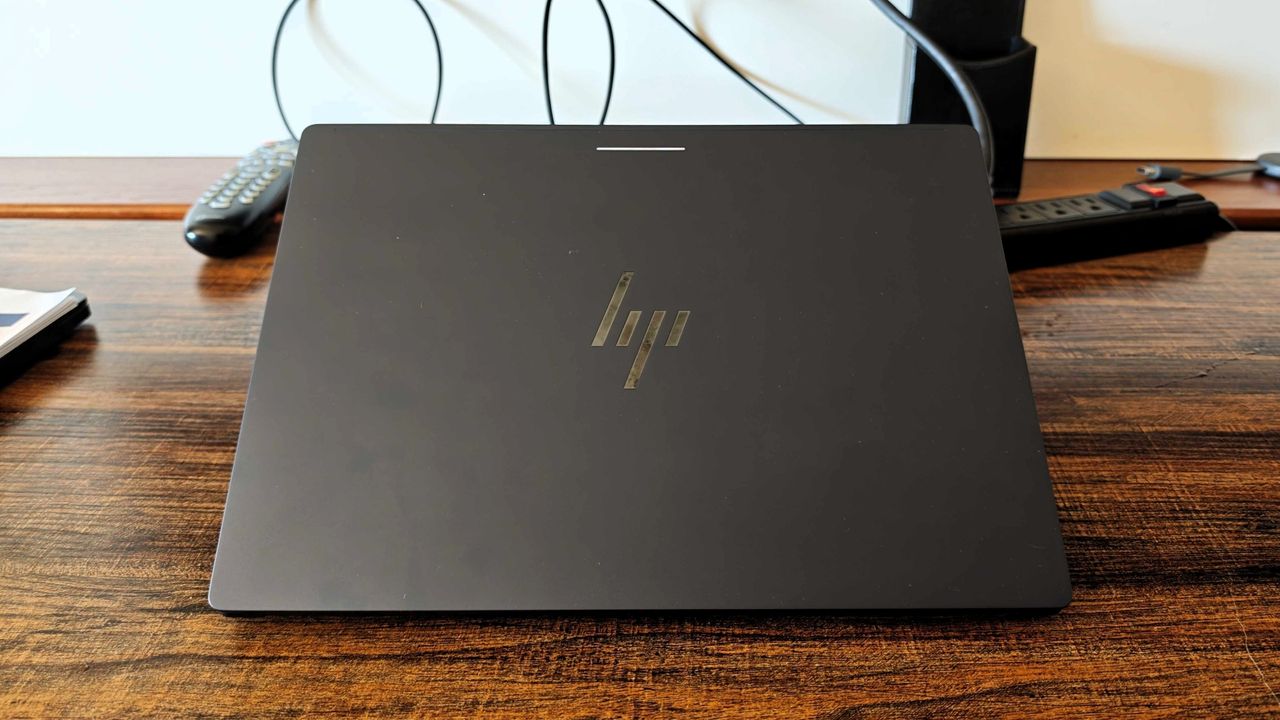 HP Googlebook 14 on a table