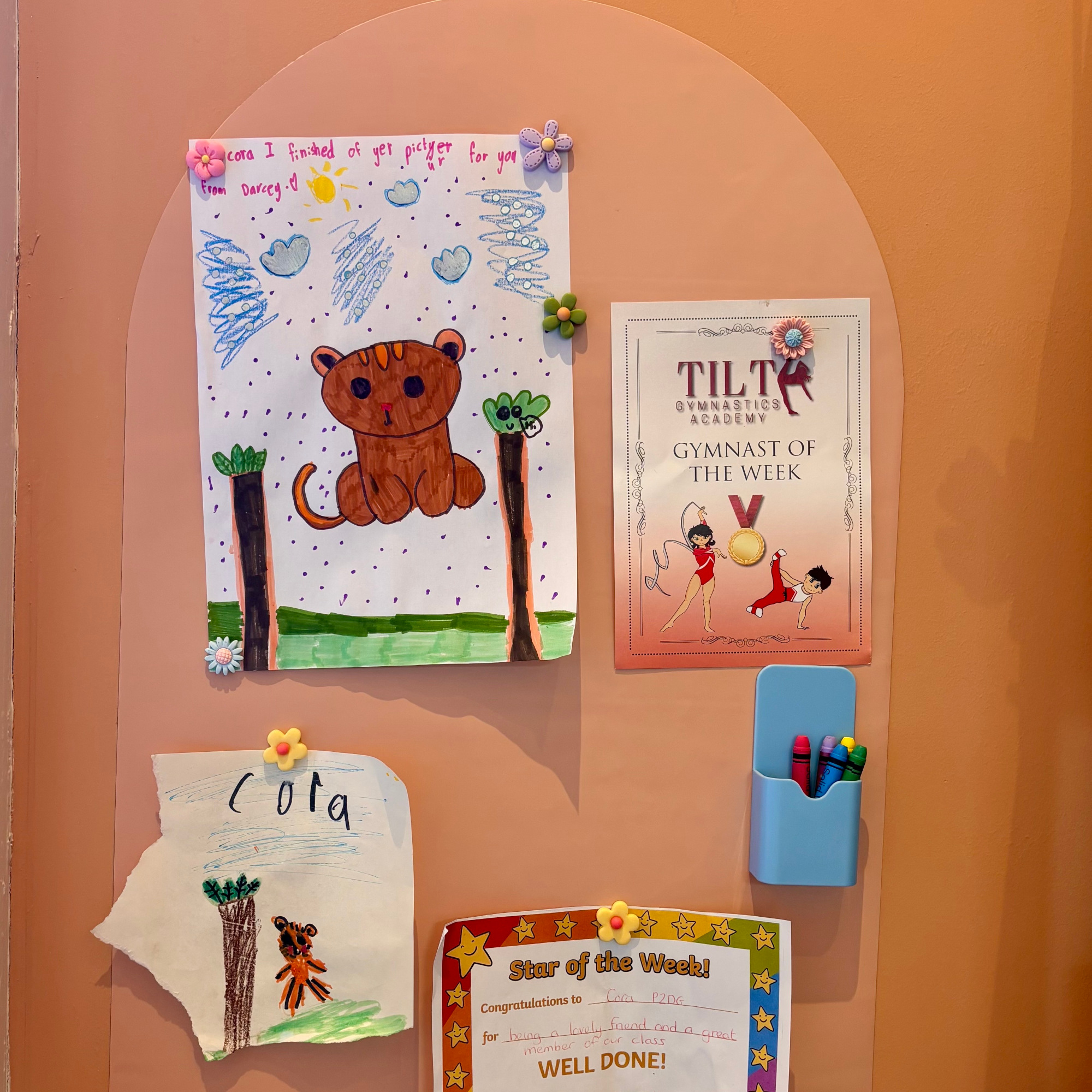 kids artwork on wall arch sticker