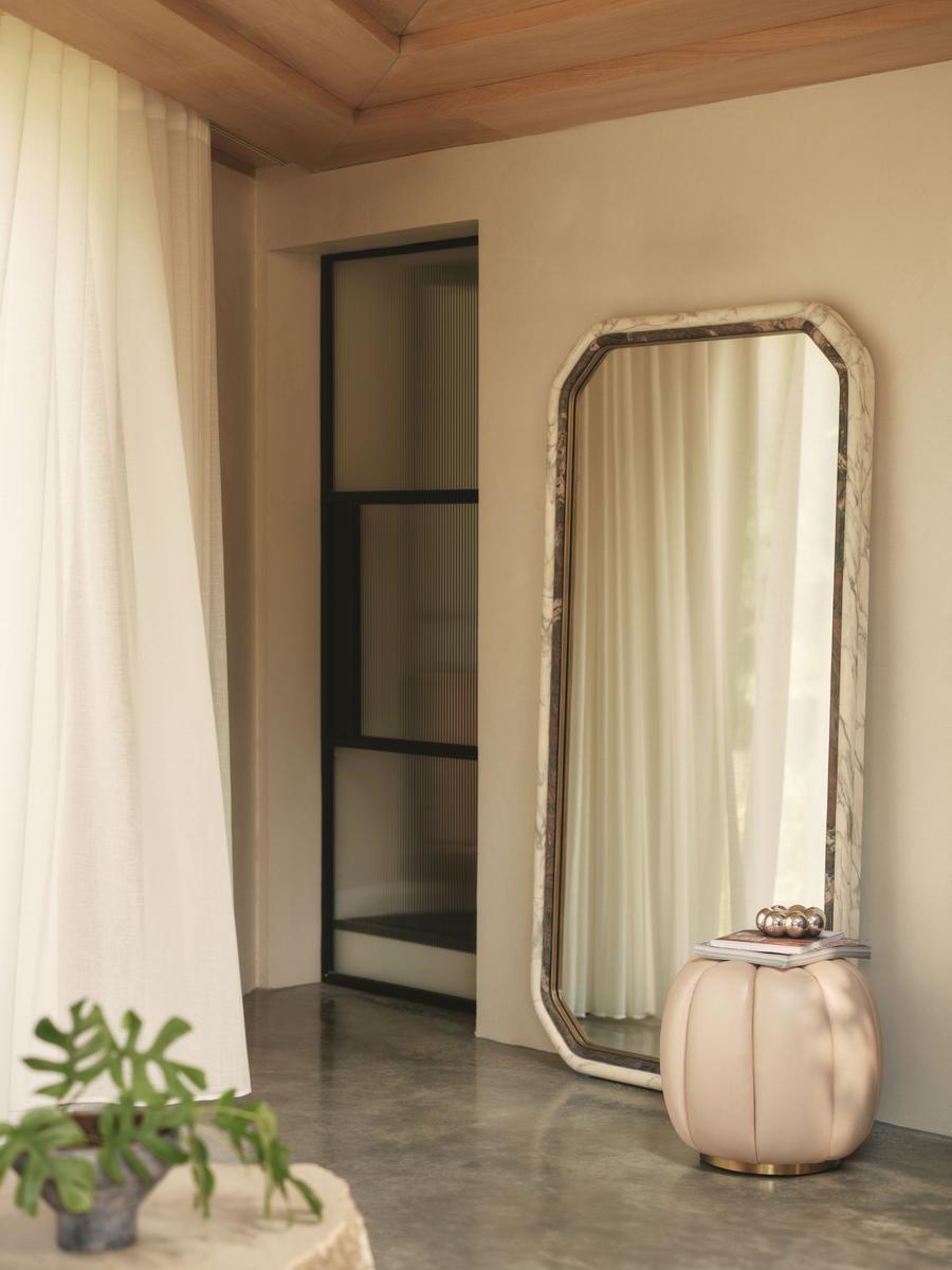 Jolene Mirror, Floor