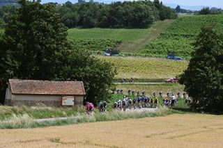 Critérium du Dauphiné - Tour Auvergne-Rhône-Alpes stage 2 LIVE - Peloton gives sizeable gap to 10 man break with Clement Braz Afonso new virtual leader