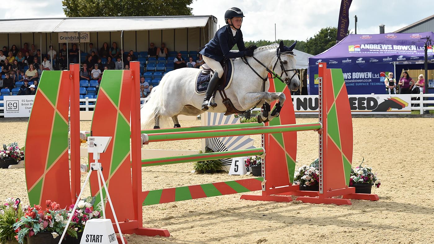 Class 47 National 128cm Champion Izabell_330121331_540051792