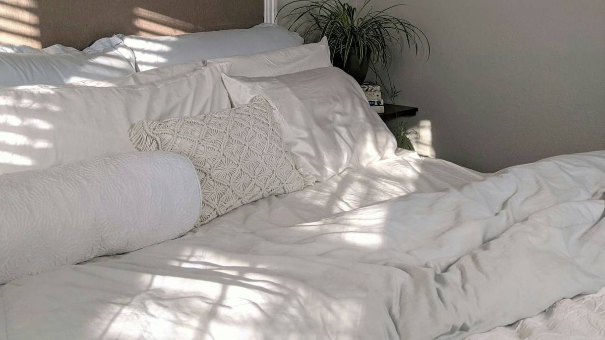 5 tips for storing your winter duvet as you switch to summer bedding - Vimarsana News