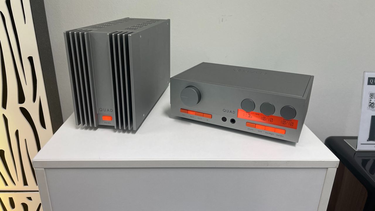 Quad 33 preamp and 303 power amp on display