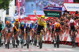 As it happened: flat stage 17 of the Vuelta a España ends in another bunch sprint