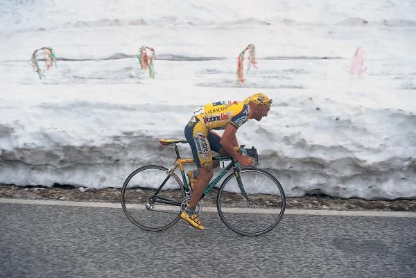 Pantani climbs on a Bianchi
