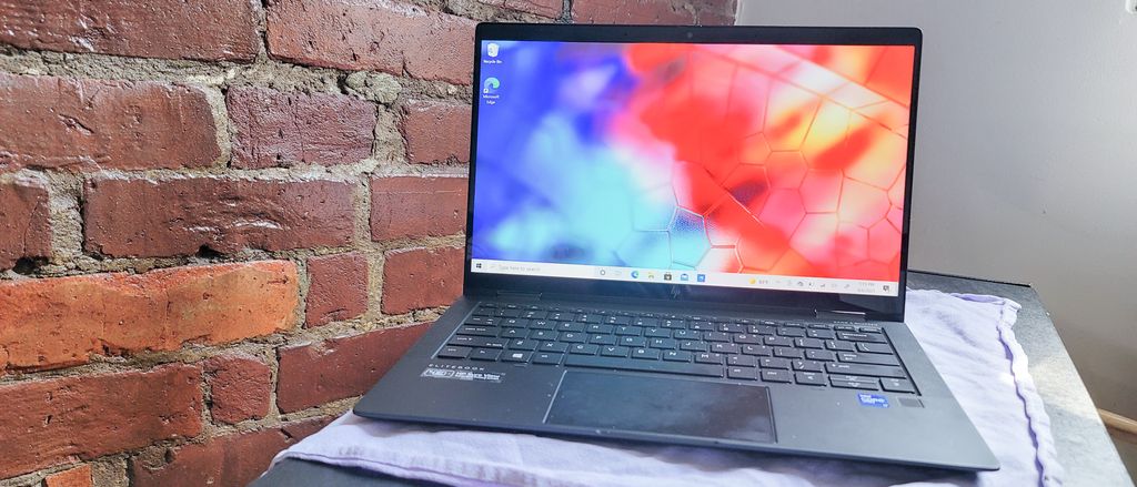 Hp Elite Dragonfly Max Review Laptop Mag 7052