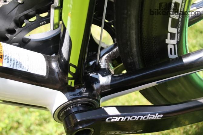 Sagans bike carries a Cannondale own brand Hollowgram SISL cranks allied to SRAM PressFit BB30 in the oversized BB shell