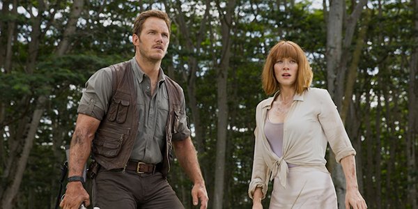 Chris Pratt and Bryce Dallas Howard in Jurassic World