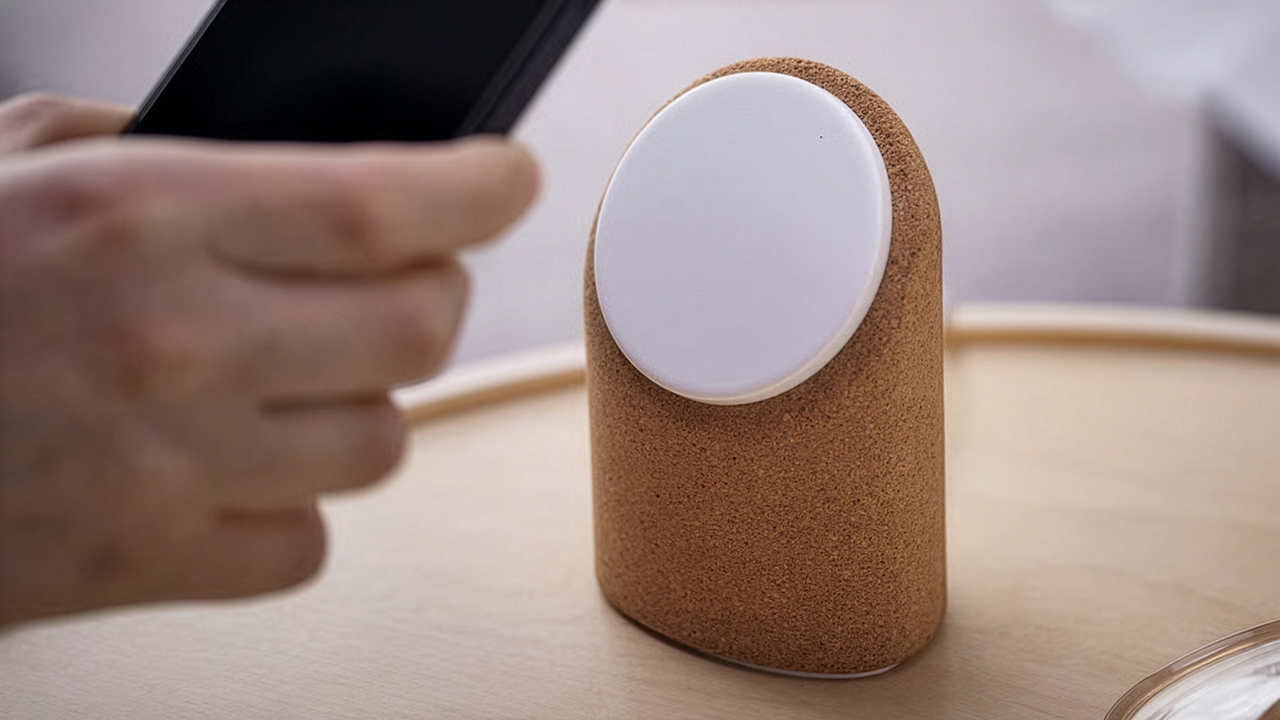 IKEA V&amp;Auml;STM&amp;Auml;RKE wireless charger (Qi2 charging solution)