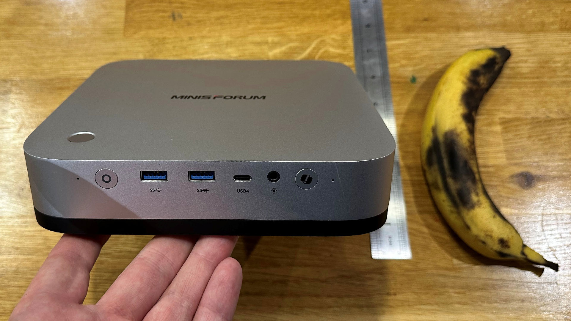 مينيسفوروم AI X1 برو 470