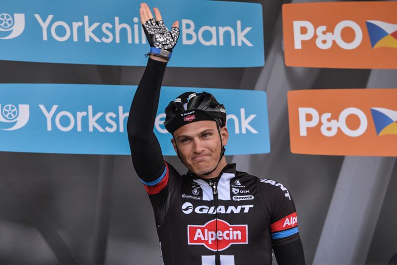 Marcel Kittel only lasted 100km before getting into the team car