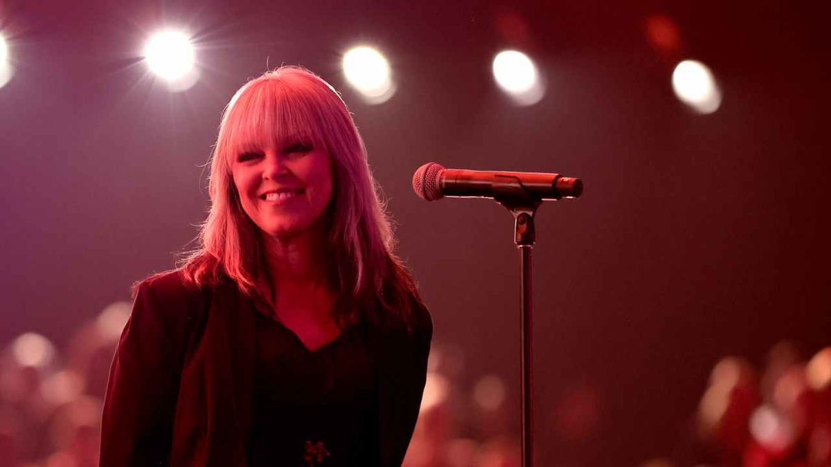 Pat Benatar onstage