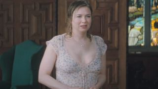 Renee Zellweger stands soaked in chambers in Bridget Jones: The Edge of Reason.