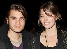 Emile-Hirsch and Jessica Biel-New York Fashion Week-17 Feb 2009-Celebrity Photos