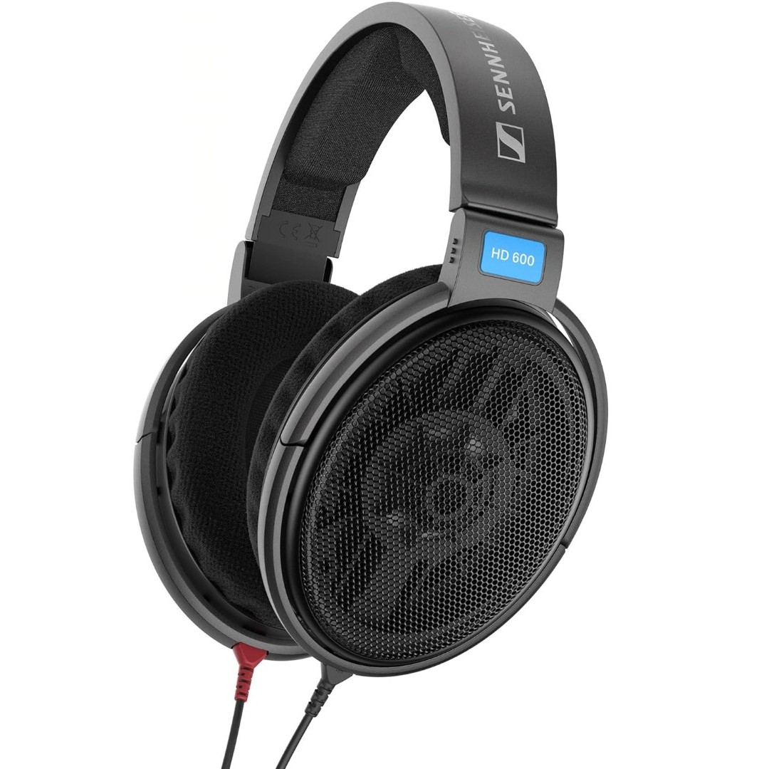 Product shot of Sennheiser HD 600