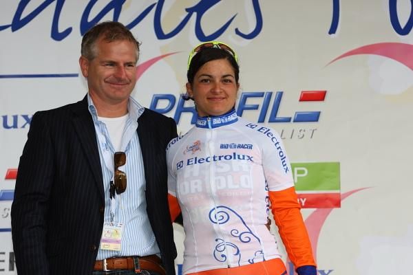 Valentina Bastianelli (Top Girls Fassa Bortolo - Ghezzi) took over the young rider competition