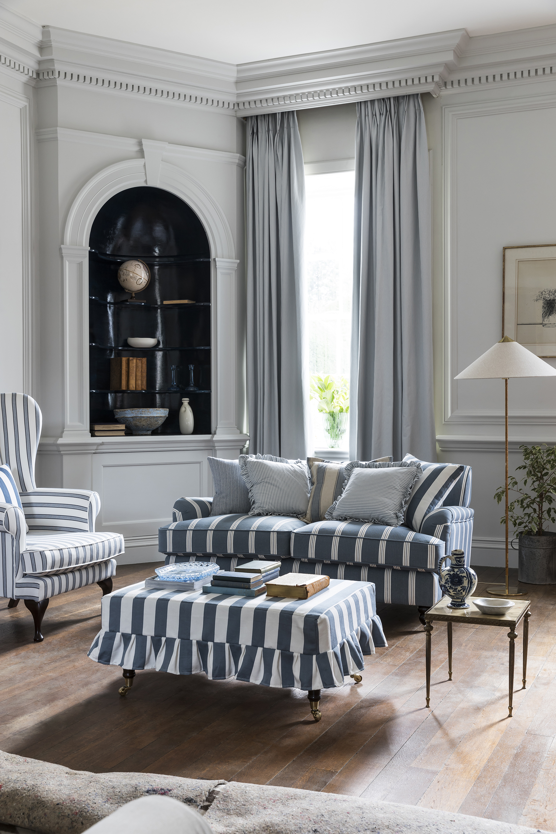 traditional living room ideas – Clarke & Clarke striped fabrics in traditional living room