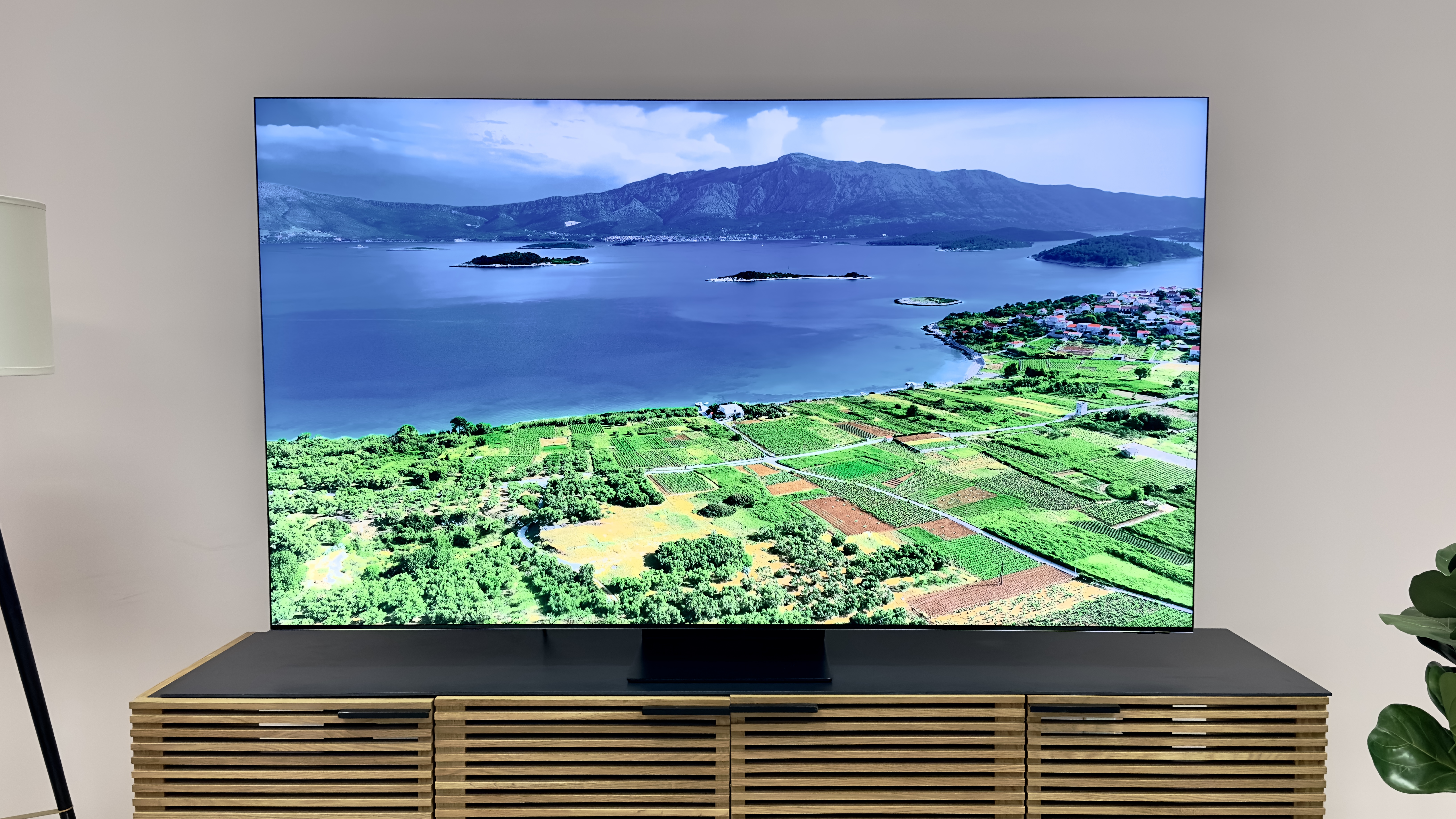 Samsung QN900C Neo QLED 8K TV
