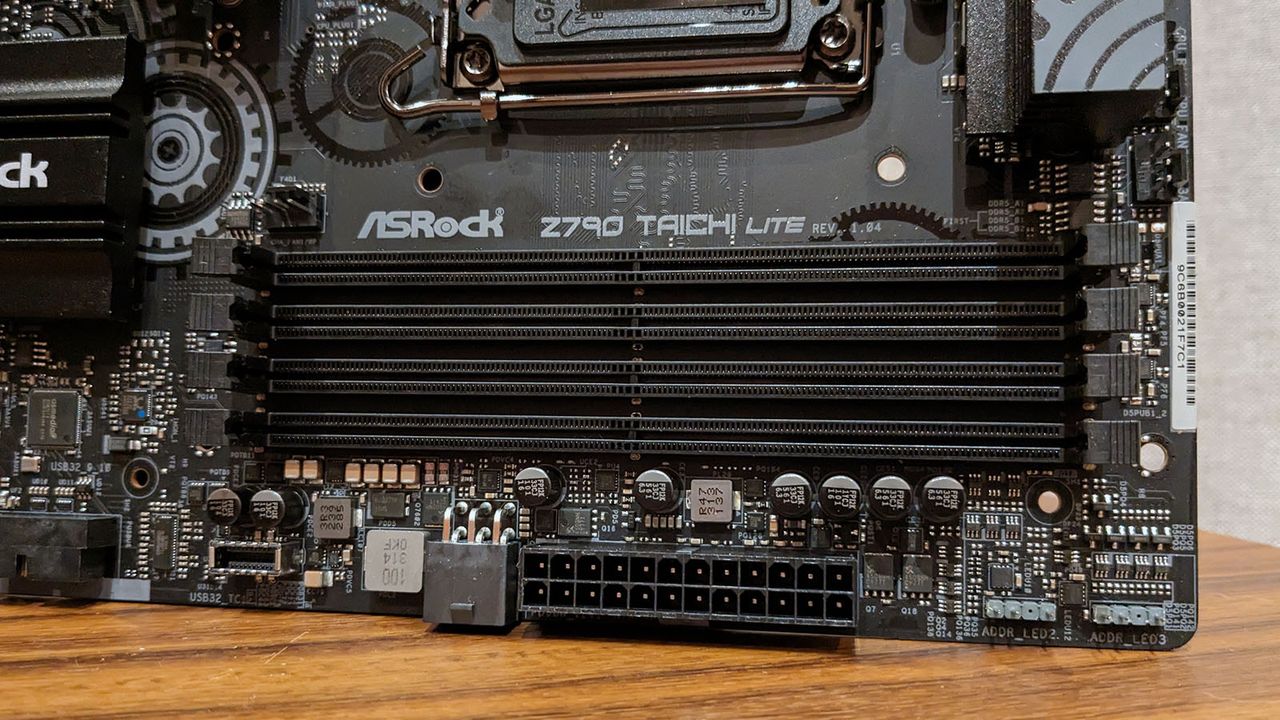 Asrock Z790 Taichi Lite memory slots