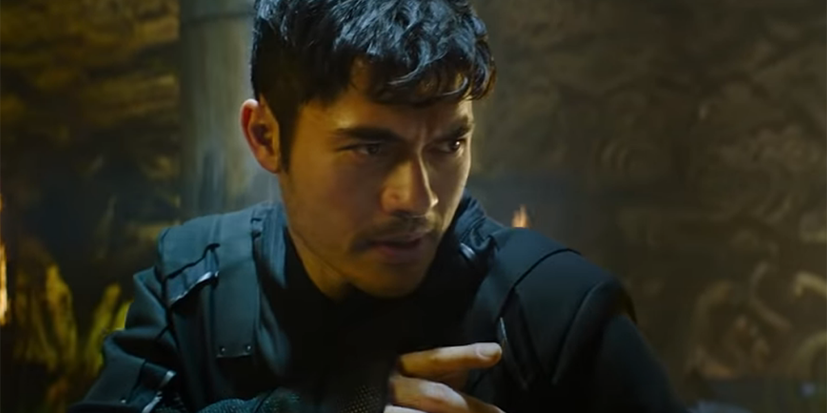 Henry Golding in Snake Eyes in a fight