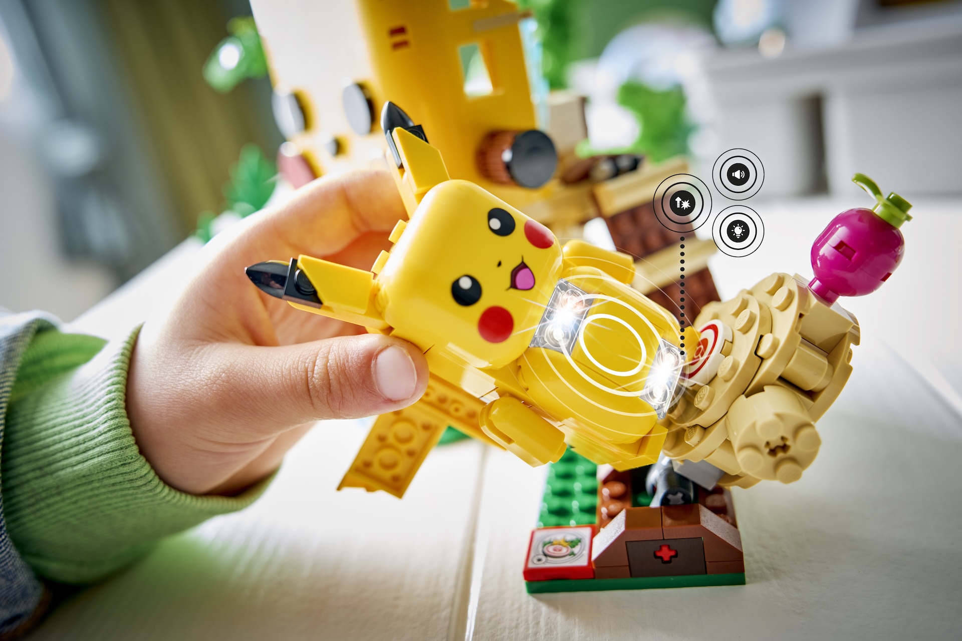 LEGO Pokémon SMART PLAY Pikachu treehouse set