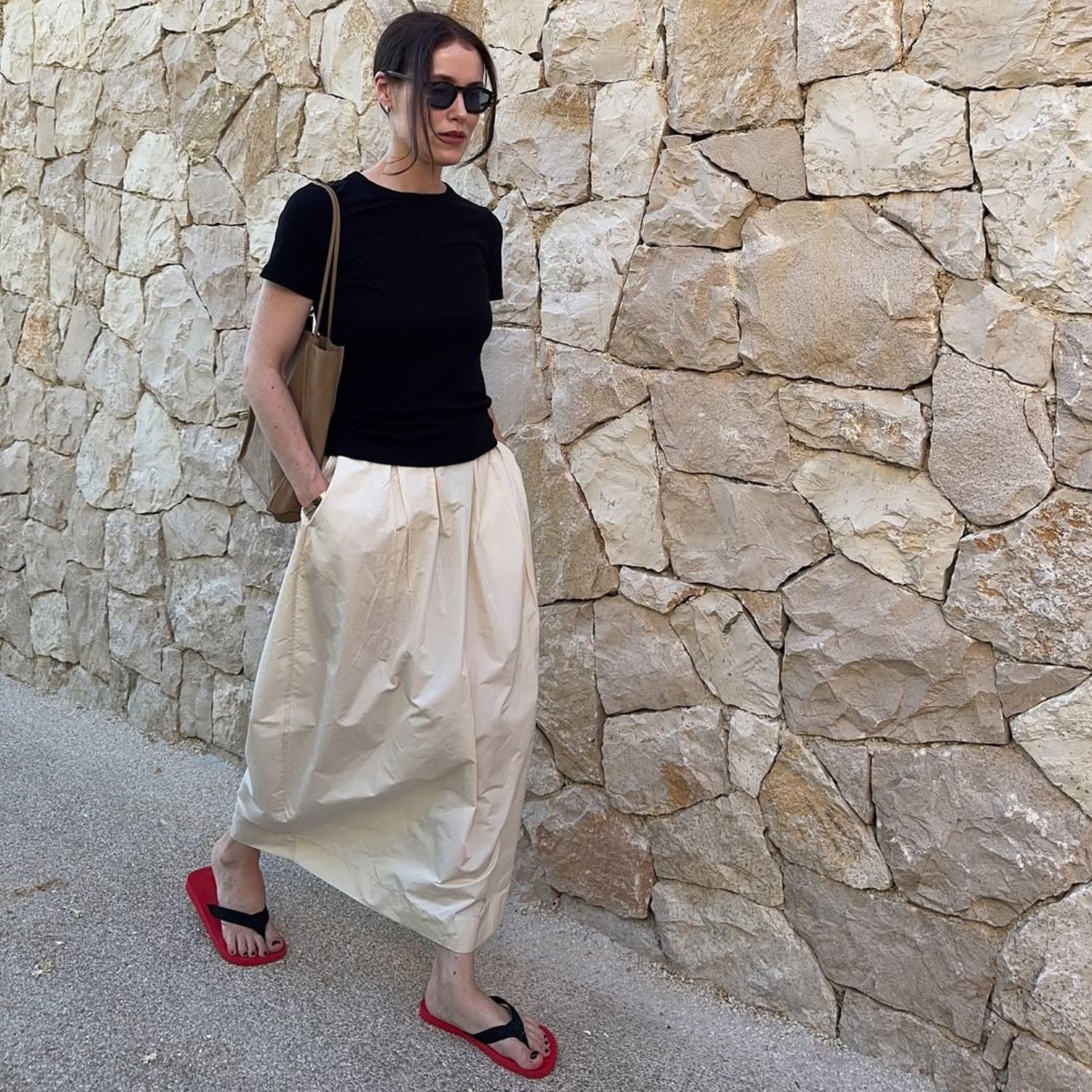 Red sandal outfits