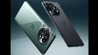 De OnePlus 11 in twee verschillende kleuren