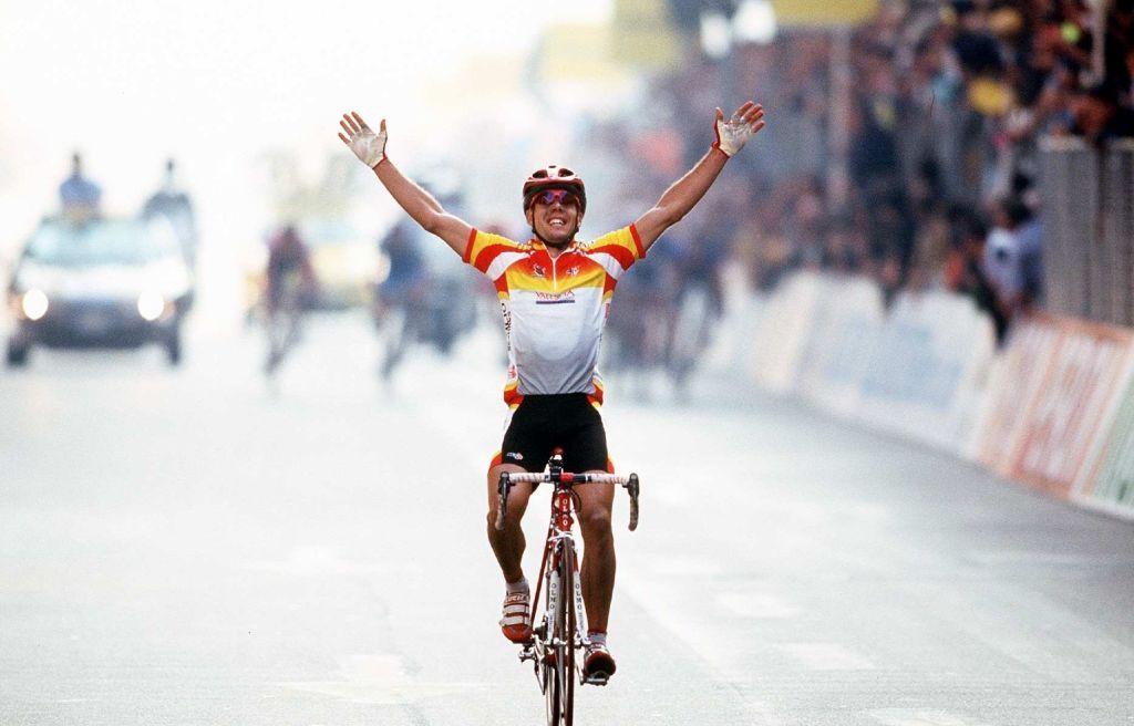 Spain&rsquo;s Oscar Freire wins the 1999 road race World Championships in Valkenburg, in the Netherlands