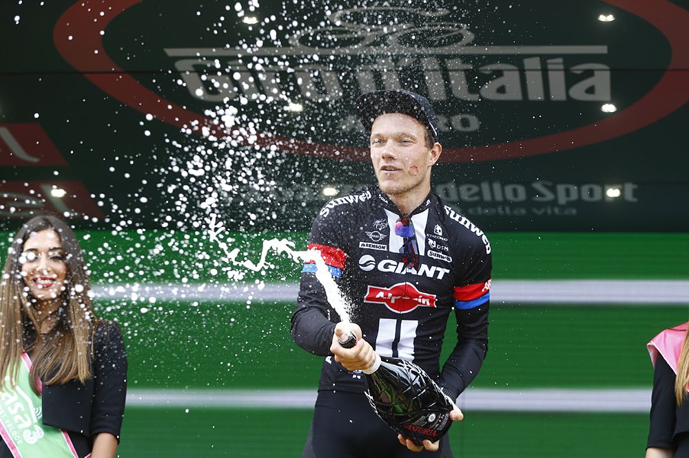 Nikias Arndt (Giant-Alpecin) wins stage 21