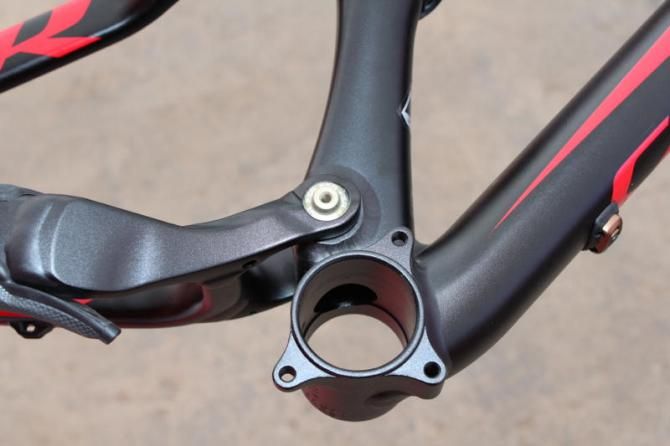 PressFit bottom bracket with ISCG 05 mounts for a chain guide